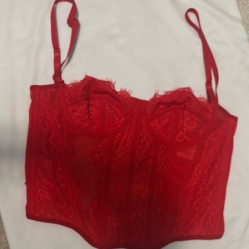 SHEIN Red Lace Underwire Bra with Adjustable Straps